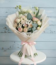 Букет цветов из:  Розы и Лизиантусы #REPLACE_PRED# Нижнеангарск