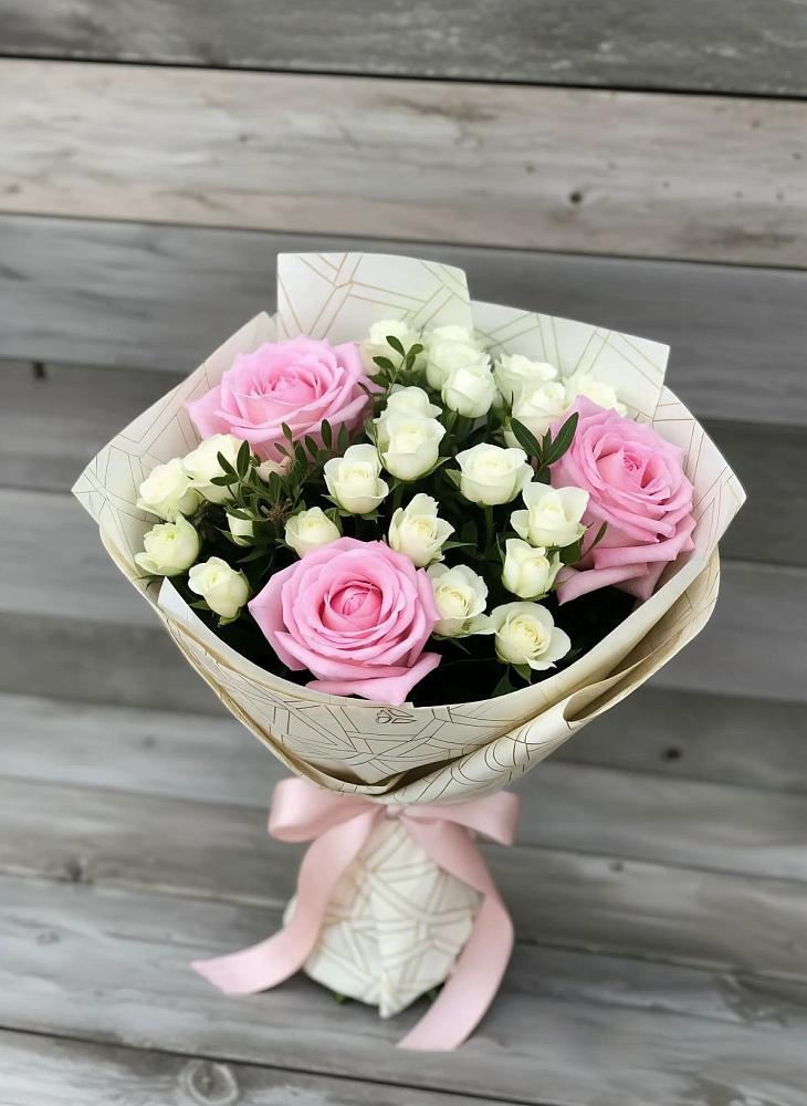 Букет цветов из: Розы в Нижнеангарск