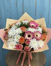 Букет цветов из:  Розы, Герберы и Хризантемы в Нижнеангарск