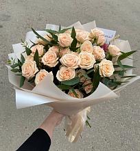 Букет Кремовые розы Латте в Нижнеангарск
