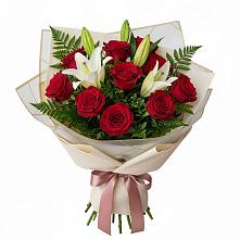 Букет цветов из:  Лилии и Розы в Нижнеангарск