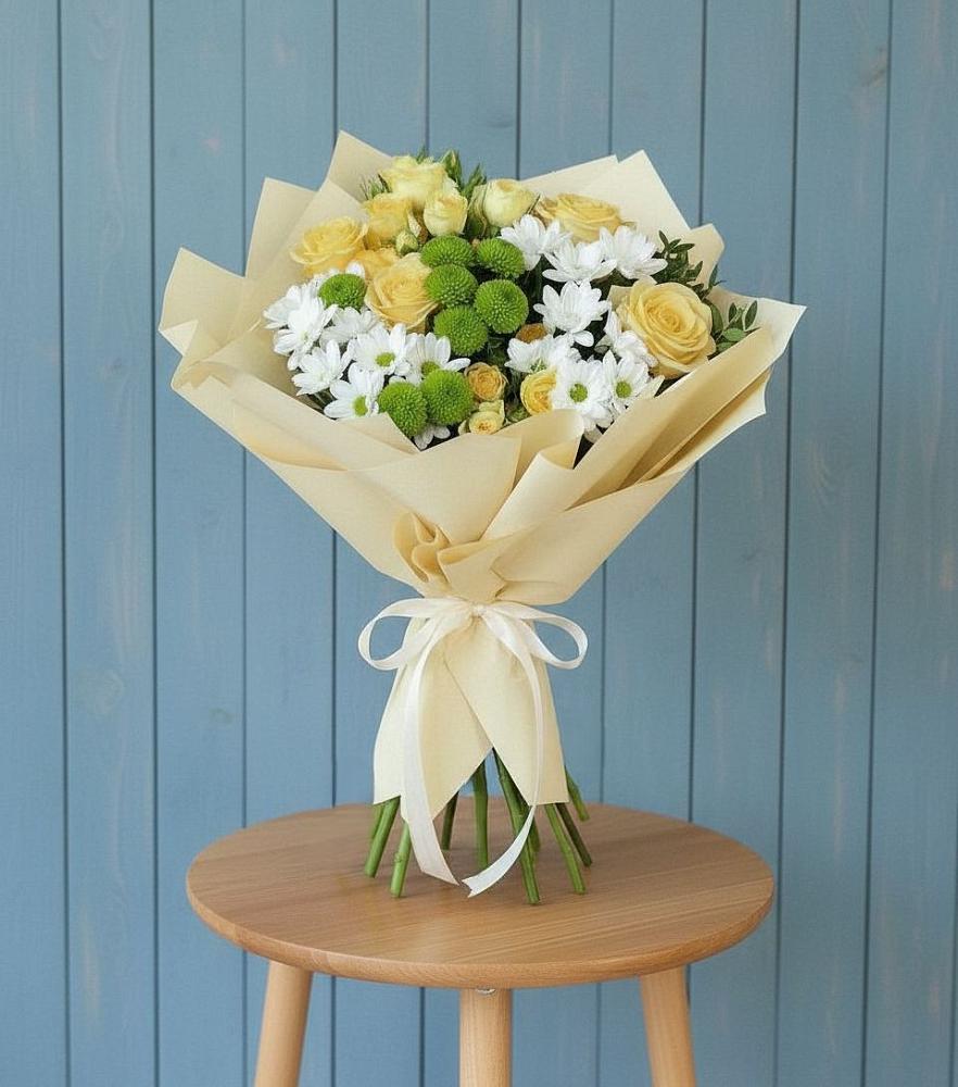 Букет цветов из: Хризантемы и Розы в Нижнеангарск