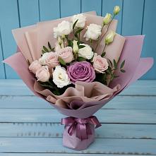 Букет цветов из:  Розы и Лизиантусы в Нижнеангарск