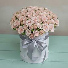 Цветочная композиция из Розы в шляпной коробке в Нижнеангарск