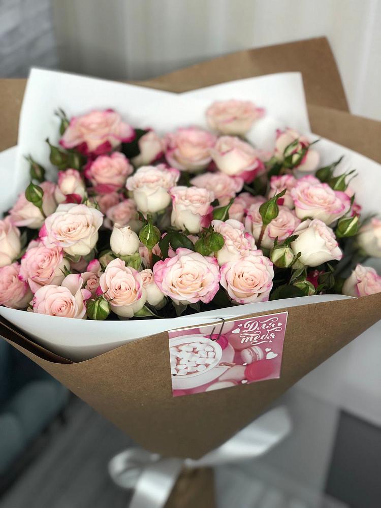 Букет цветов из: Розы в Нижнеангарск