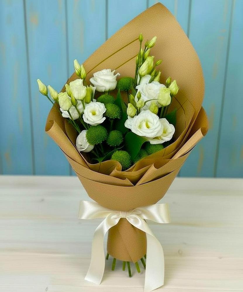 Букет цветов из: Хризантемы и Лизиантусы в Нижнеангарск