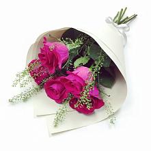 Букет цветов из:  Розы в Нижнеангарск