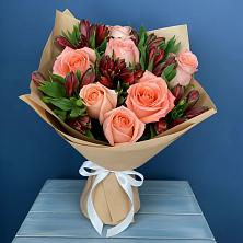 Букет цветов из:  Розы и Альстромерии в Нижнеангарск