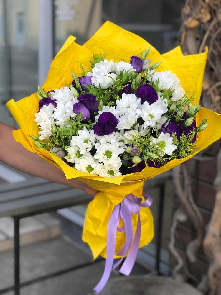 Букет цветов из: Ирисы, Хризантемы и Ромашки в Нижнеангарск