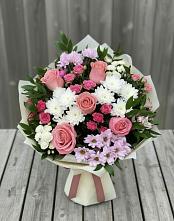 Букет цветов из:  Альстромерии, Гвоздики, Розы и Хризантемы в Нижнеангарск