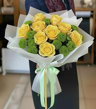 Букет цветов из:  Хризантемы и Розы в Нижнеангарск