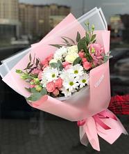 Букет цветов из:  Розы, Лизиантусы и Хризантемы в Нижнеангарск