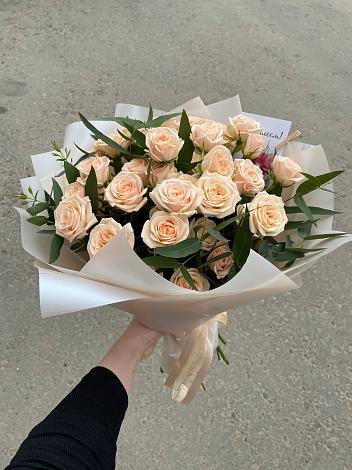 Букет Кремовые розы Латте в Нижнеангарск