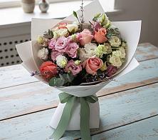 Букет цветов из:  Розы, Лизиантусы и Гвоздики в Нижнеангарск