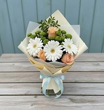 Букет цветов из:  Герберы, Розы и Хризантемы в Нижнеангарск