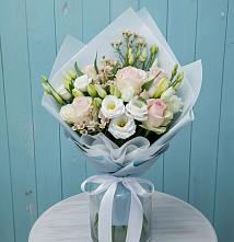 Букет цветов из:  Розы и Лизиантусы в Нижнеангарск