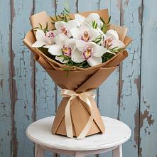 Букет цветов из:  Орхидеи и Розы в Нижнеангарск